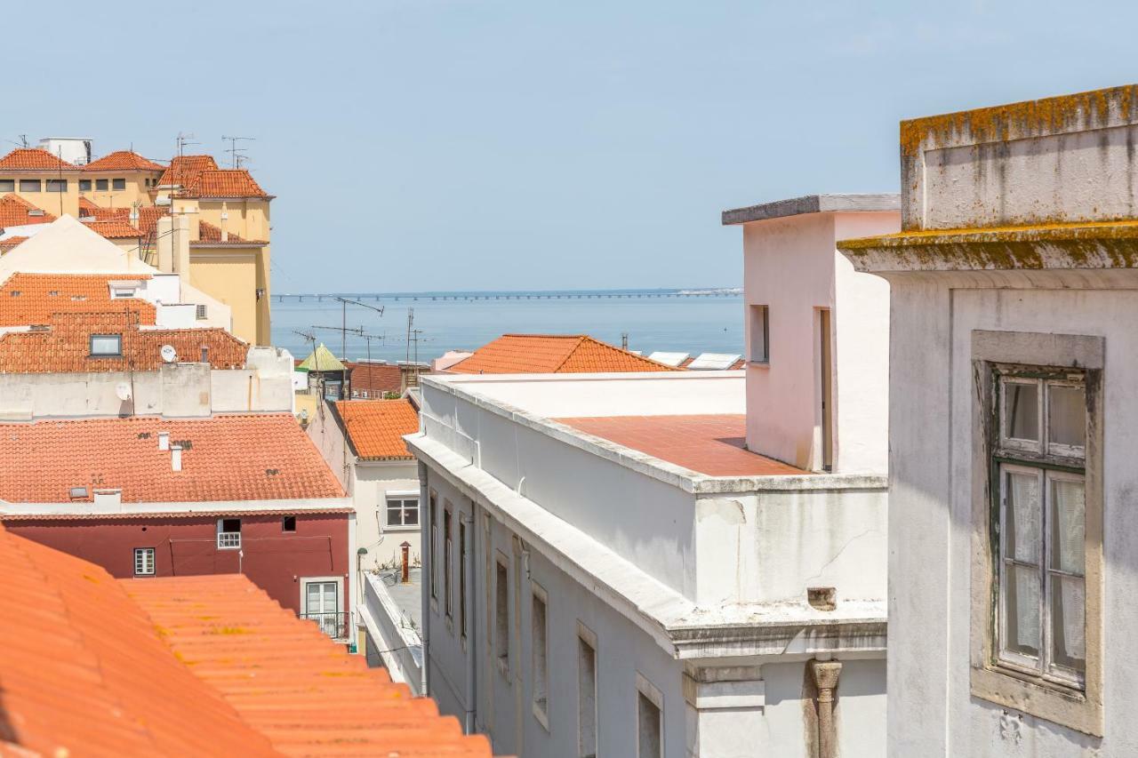 Bright & Spacious Alfama Apartment, By Timecooler Lisboa Extérieur photo